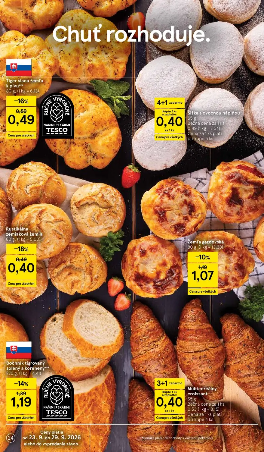 Tesco leták, strana 24 z 48 — Bochník tigrovaný solený a korenený, Multicereálny croissant, Žemľa gazdovská