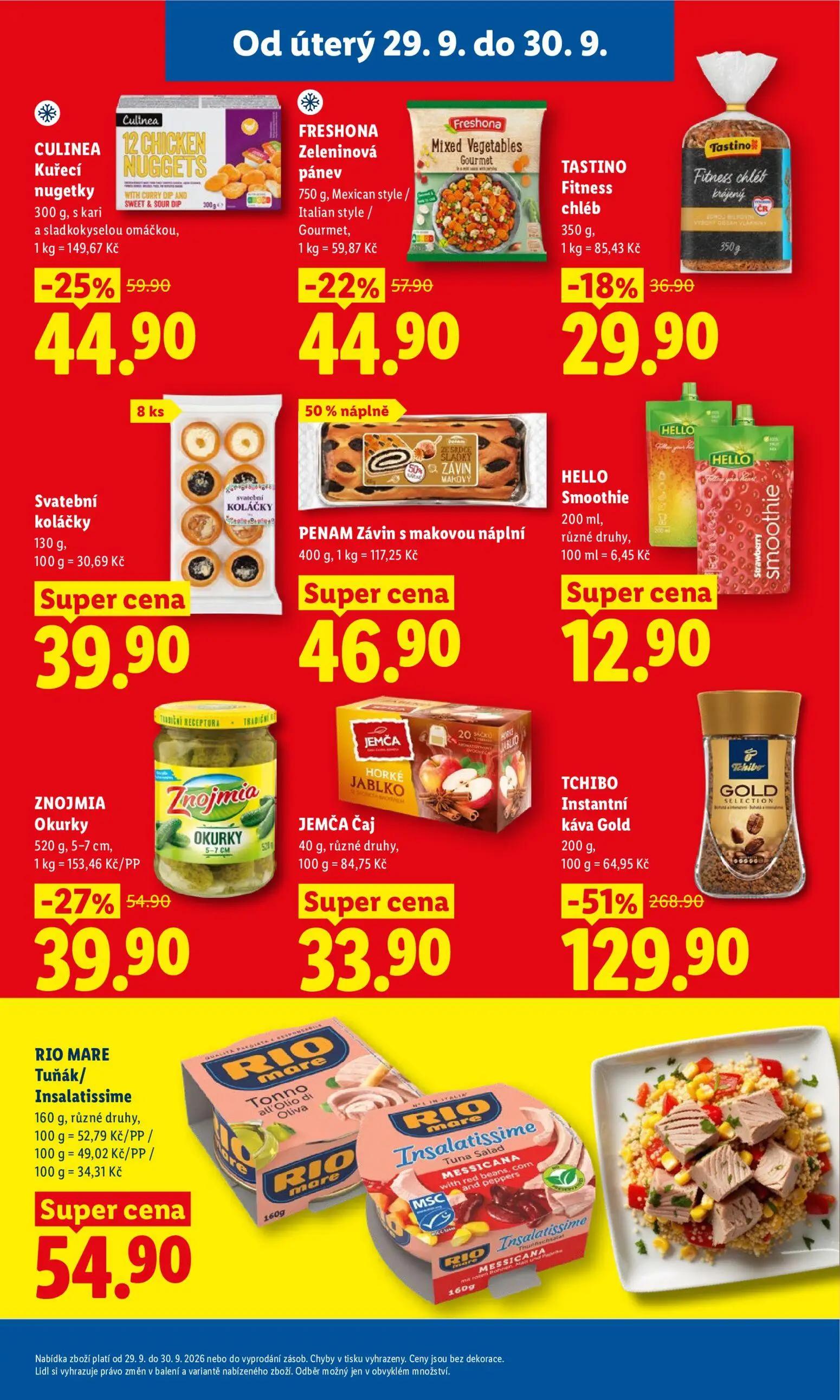 Lidl leták, strana 33 z 50 — TCHIBO Instantní káva Gold, CULINEA Kuřecí nugetky s kari a sladkokyselou omáčkou, ZNOJMIA Okur…